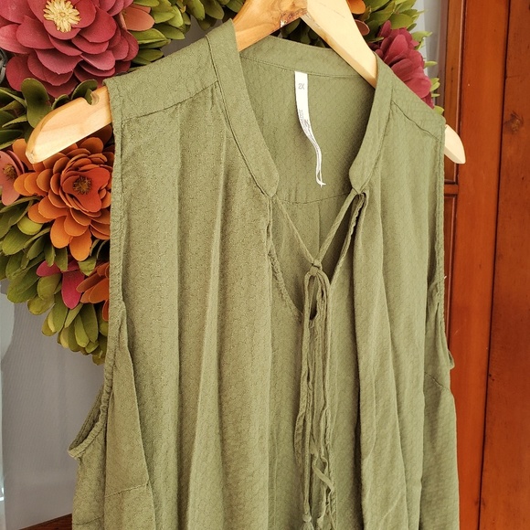 Melissa McCarthy Seven7 Tops - Seven7 Melissa McCarthy Green Tassel Tank